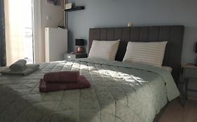 Athens View Apartment Near Metro Station Agia Marina