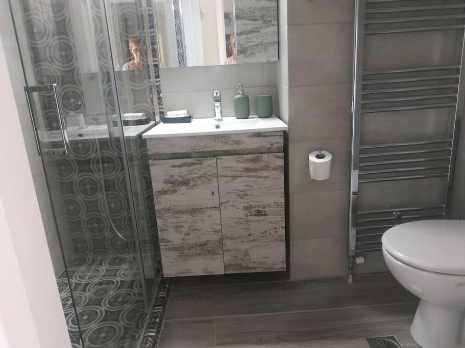 Athens View Apartment Near Metro Station Agia Marina Εξωτερικό φωτογραφία