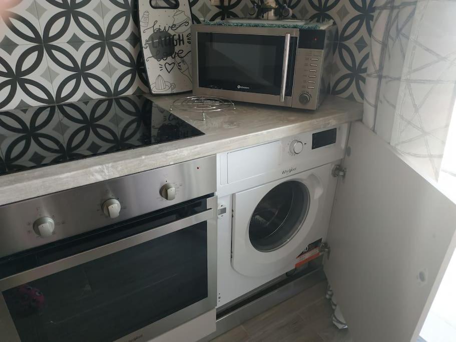Athens View Apartment Near Metro Station Agia Marina Εξωτερικό φωτογραφία